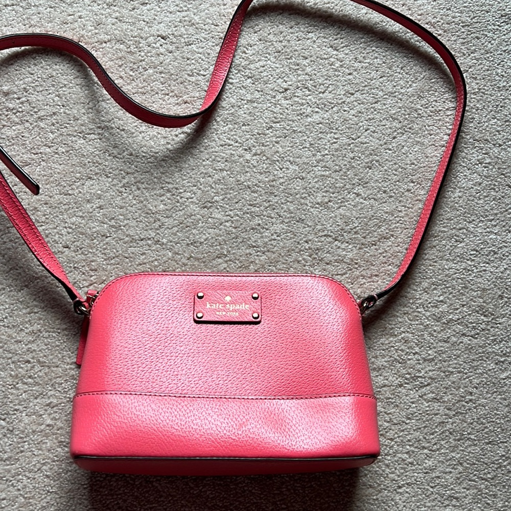 Kate Spade crossbody in coral